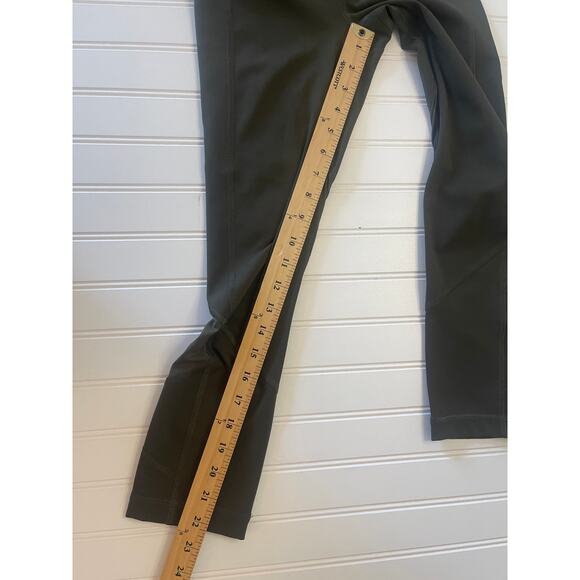 Lululemon Green Leggings Pockets Activewear Fitness Gym Size Womens 2 READ - Picture 7 of 8